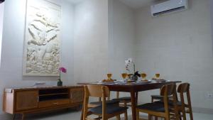 Posezení v ubytování De Luxe Villa Fabian Escape in Seminyak