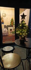 Φωτογραφία από το άλμπουμ του Domek Mazurski całoroczny na jeziorem z sauną σε Pasym