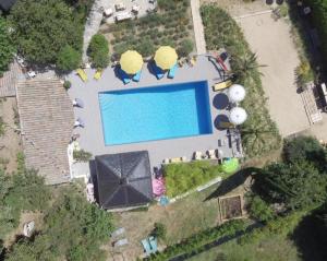 Bassein majutusasutuses Bastide du Bonheur Saint Donat või selle lähedal