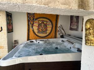 Foto sihtkohas Gréoux-les-Bains asuva majutusasutuse Bastide du Bonheur Saint Donat galeriist