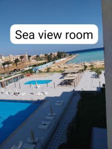 Nespecifikovaný výhled na moře nebo výhled na moře při pohledu z aparthotelu