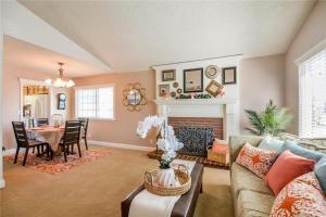 a living room with a couch and a table at Charming Bedroom Near Disney Land, Orange County in La Palma