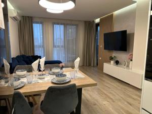 TV a/nebo společenská místnost v ubytování Delux 1 - Plovdiv Луксозен апартамент с паркинг