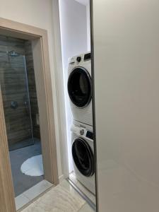 Koupelna v ubytování Delux 1 - Plovdiv Луксозен апартамент с паркинг + 11 fotografií