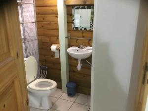Koupelna v ubytování Smart-lidays'mini-dorm + 12 fotografií