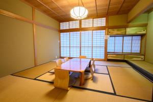 Fotografie z fotogalerie ubytování 岡山楽禅庵 Raku-Zen-An 岡山門田文化町の隠れ高級旅館 静寂と四季の彩りに包まれる優雅な滞在 無料駐車場有り supported by COCOSTAY v destinaci Okajama