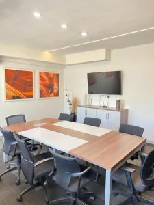 Μια τηλεόραση ή/και κέντρο ψυχαγωγίας στο The Bolton Rosebank, Rosey Cosy Escape