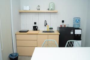 Kuchyň nebo kuchyňský kout v ubytování Studio 27 Sanur
