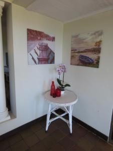 Foto de la galeria de Whispering Waves Villa a Freeland Park