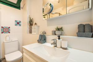 Et badeværelse på Paz Ocean View Luxury, Air condition, Wifi, Heated pool