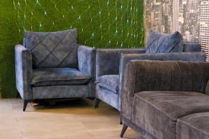 Posezení v ubytování צימר פלטינום - צימר עם בריכה וג'קוזי פרטיים בערד + 20 fotografií