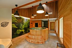 Zdjęcie z galerii obiektu Villa Forêt et Spa w mieście Champdray