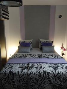 Ένα ή περισσότερα κρεβάτια σε δωμάτιο στο Apartmány Freesia