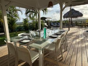 Balkón nebo terasa v ubytování La Villa Cocoon prestige et vue mer