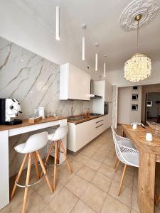 Kuchyňa alebo kuchynka v ubytovaní Galasso Apartments