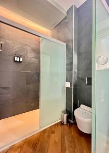 Kúpeľňa v ubytovaní WeRentVLC - Charming Ruzafa - Top location + 13 fotografií