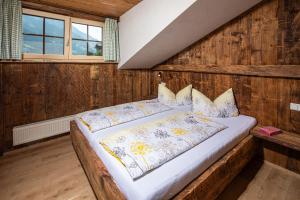 Кровать или кровати в номере Pongitzerhof