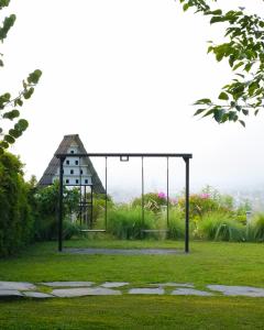 Taman di luar Abhayagiri - Sumberwatu Heritage Resort