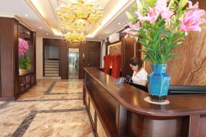 Vstupní hala nebo recepce v ubytování Royal Hotel Trâu Quỳ