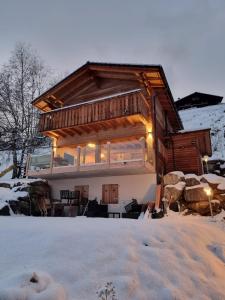 Imagine din galeria proprietății Chalet de charme -vue magnifique în Chamoson