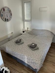 Studio Senka 1房間的床