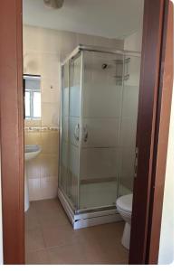 Ένα μπάνιο στο Sabiha Gökcene 5 dk Havuz, balkon, otopark yeşillikler içinde