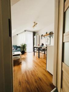 Zdjęcie z galerii obiektu Apartament Słoneczny 1 w mieście Opole
