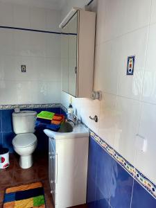 Koupelna v ubytování Casa Tranquila Apartment mit atemberaubendem Meerblick Balkon Incl Badezimmer + 56 fotografií