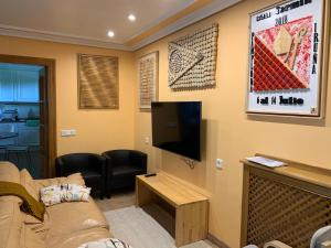 TV a/nebo společenská místnost v ubytování Casa Rural Zapalegui Landetxea