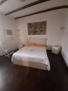 Una cama o camas en una habitación de B&B Danito