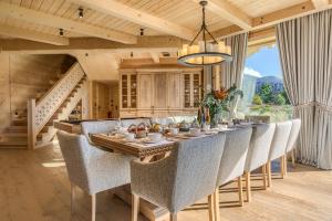 Posezení v ubytování TatryTop Tatra Vista Luxury Residence & SPA