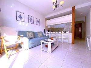 Χώρος καθιστικού στο Tropicalidays Mar Relax Las Galletas +25 φωτογραφίες