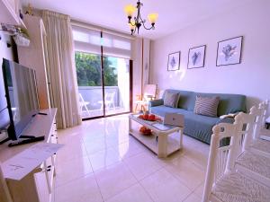 Μια τηλεόραση ή/και κέντρο ψυχαγωγίας στο Tropicalidays Mar Relax Las Galletas