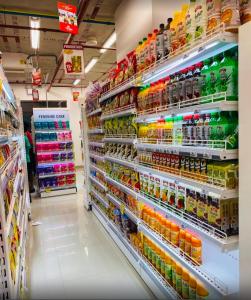 Supermarket nebo jiné obchody v  apartmánu nebo okolí
