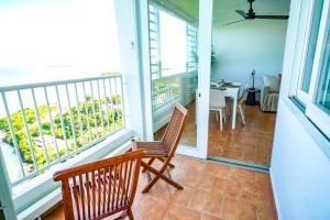 Balkón nebo terasa v ubytování High Rise Beachfront condo With Panoramic Views