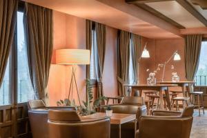 Posezení v ubytování AC Hotel Ciudad de Toledo by Marriott