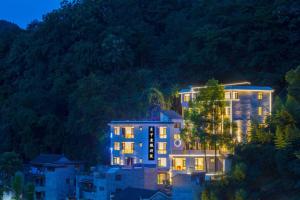 Splošen pogled na gorovje oz. razgled na gore, ki ga ponuja hotel