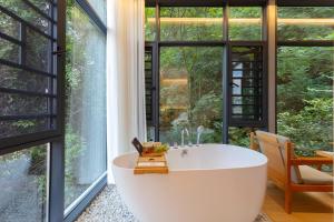 Vrt pred nastanitvijo Phoenix Ancient City Courtyard Hotel凤凰古城庭院酒店