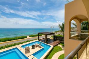 Πισίνα στο ή κοντά στο SEA-FRONT VILLA, Isla Mujeres! Stunning Sea Views!