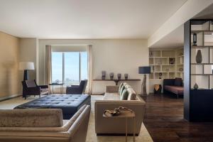 Posezení v ubytování Marriott Hotel Downtown Abu Dhabi