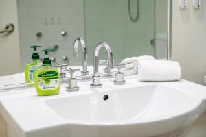 Ένα μπάνιο στο Sydney CBD 1Br 4ppl with Pool Spa Gym Fireworks +7 φωτογραφίες