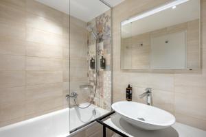 Koupelna v ubytování Mercure Budapest Korona