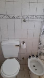 Ένα μπάνιο στο Habitacion con baño en Sweet