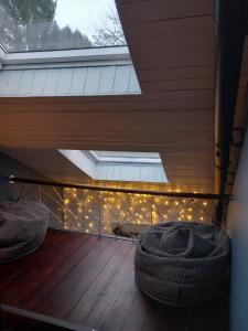 Posezení v ubytování L'Atelier - Gîte urbain chaleureux