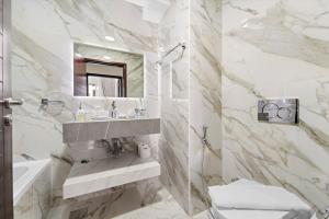 Koupelna v ubytování Boulevard Central 2 by Luxstay Holiday Homes