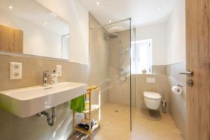 Koupelna v ubytování Ferienwohnungen Schwarzwaldzauber + 8 fotografií