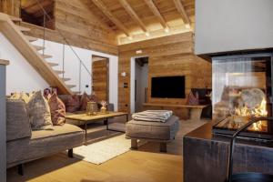 Uma área de estar em K Lodge Mountain