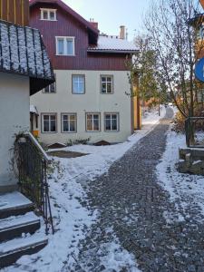 Pokoje Gościnne Kamil 1 during the winter