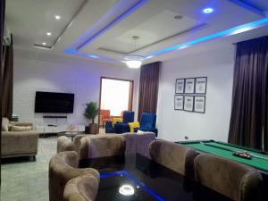 Χώρος καθιστικού στο Luxe Stays