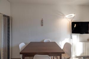 Et tv og/eller underholdning på Le Septimontain A28 + 12 billeder